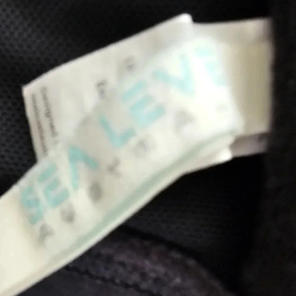 Sea Level Mesh Lined Underwire Swim Top - Picture 2 of 6